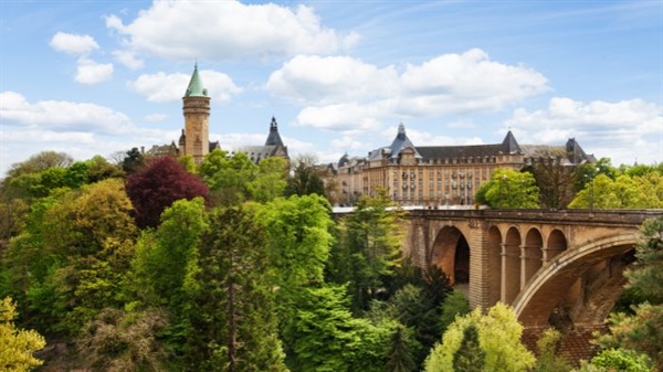 Banking Salaries in Luxembourg 2025: Key Trends and Insights