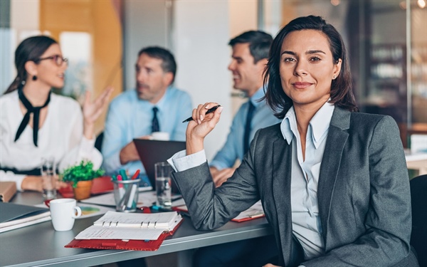 Wpływ przywództwa na rozwój i wyniki finansowe firm