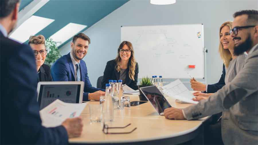 Tendencias de Liderazgo: ¿Qué pasaría si juntáramos en una mesa a algunos de los principales referentes de liderazgo de la era moderna?